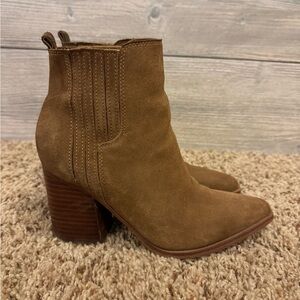 Marc Fisher brown bootie. Size 6.5. Good condition.